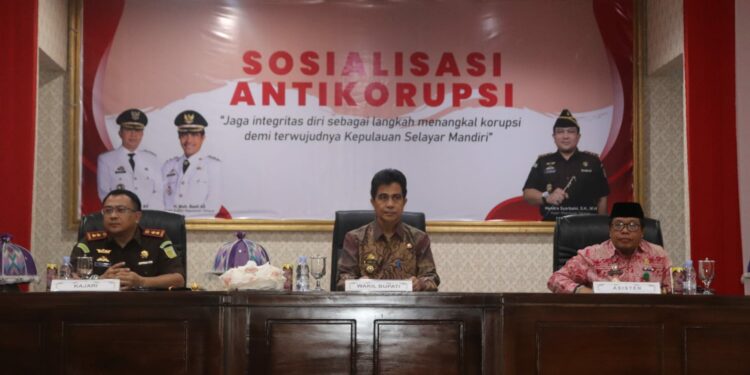 Wakil Bupati Kepulauan Selayar, Saiful Arif membuka sosialisasi anti korupsi.
