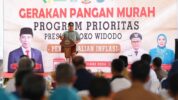 Pemprov Sulsel Salurkan Bantuan Pangan Jokowi untuk Pemkab Bantaeng. (Dok. Pemprov Sulsel).