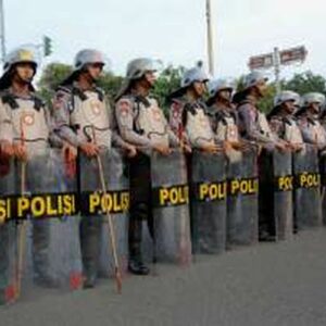 Polisi Tetap Melakukan Pengamanan Meskipun Demonstrasi Relawan Prabowo-Gibran Batal. (Kompas.com/Garry Andrew Lotulung).